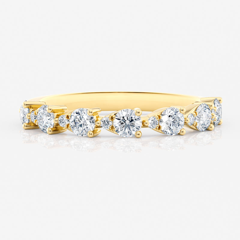 Diamond Side Pear Ring in 18K Gold