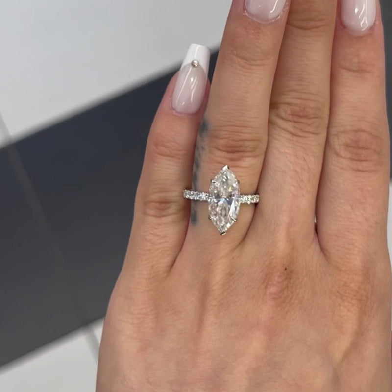 Buy Untainted Women Diamond Ring- Joyalukkas