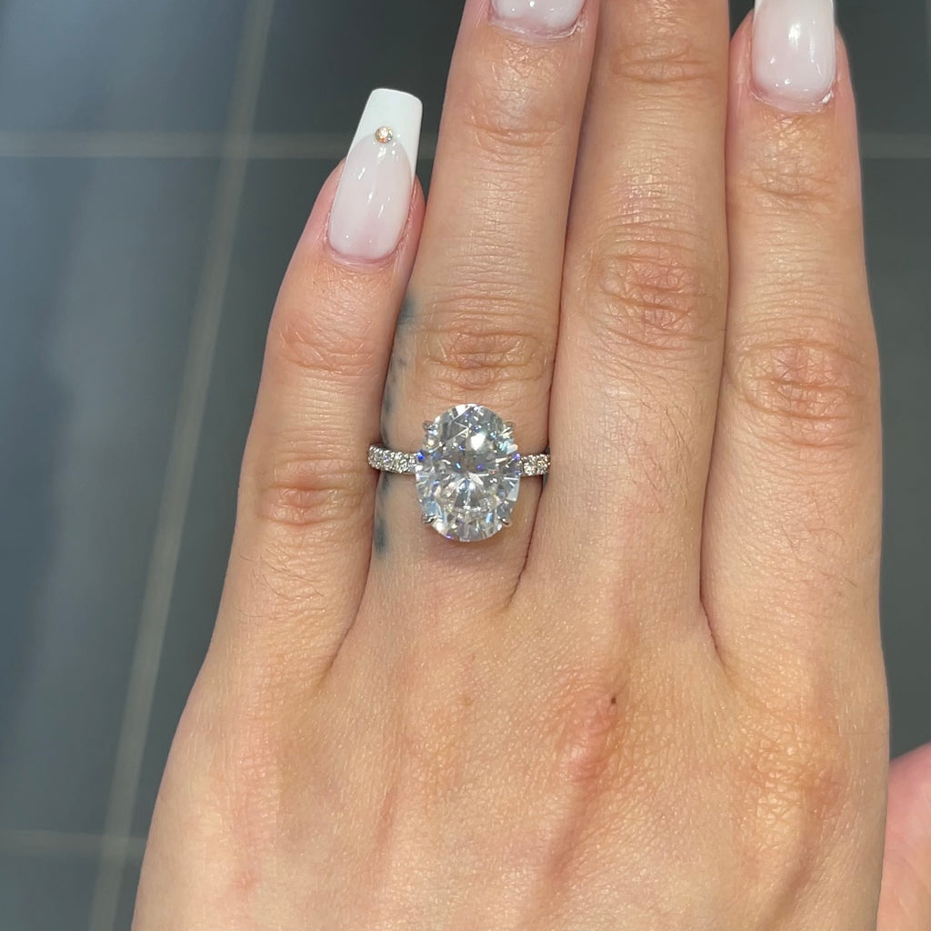 Oval Diamond Halo Engagement Ring | Style 2940 | PIERRE Jewellery - order  now in Hong Kong